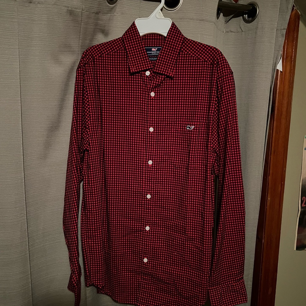 Red Vineyard Vines button up shirt